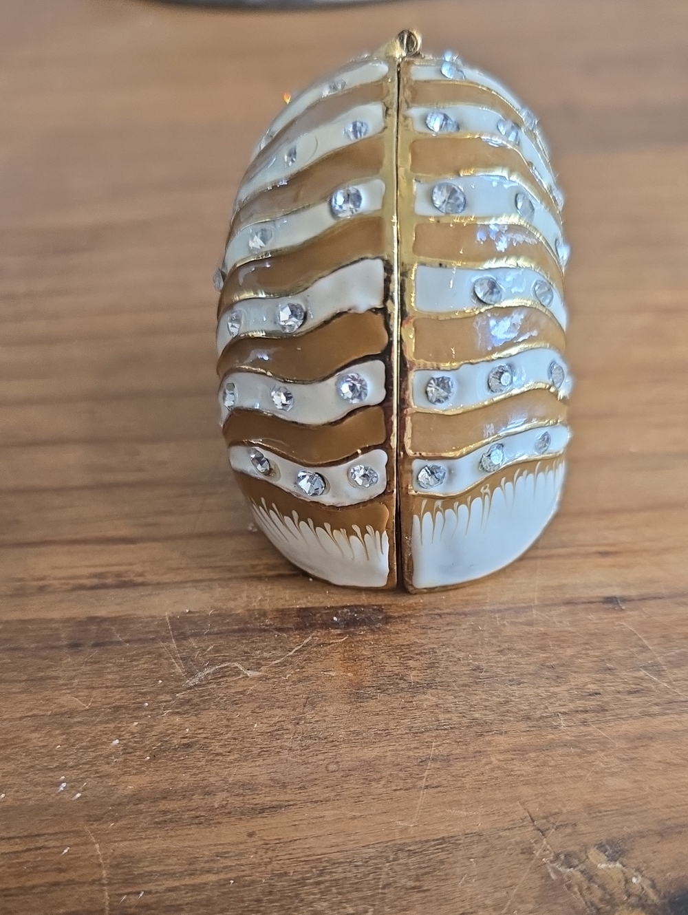 Nautilus Shell Enameled Box with Rhinestones - Picture 9 of 16